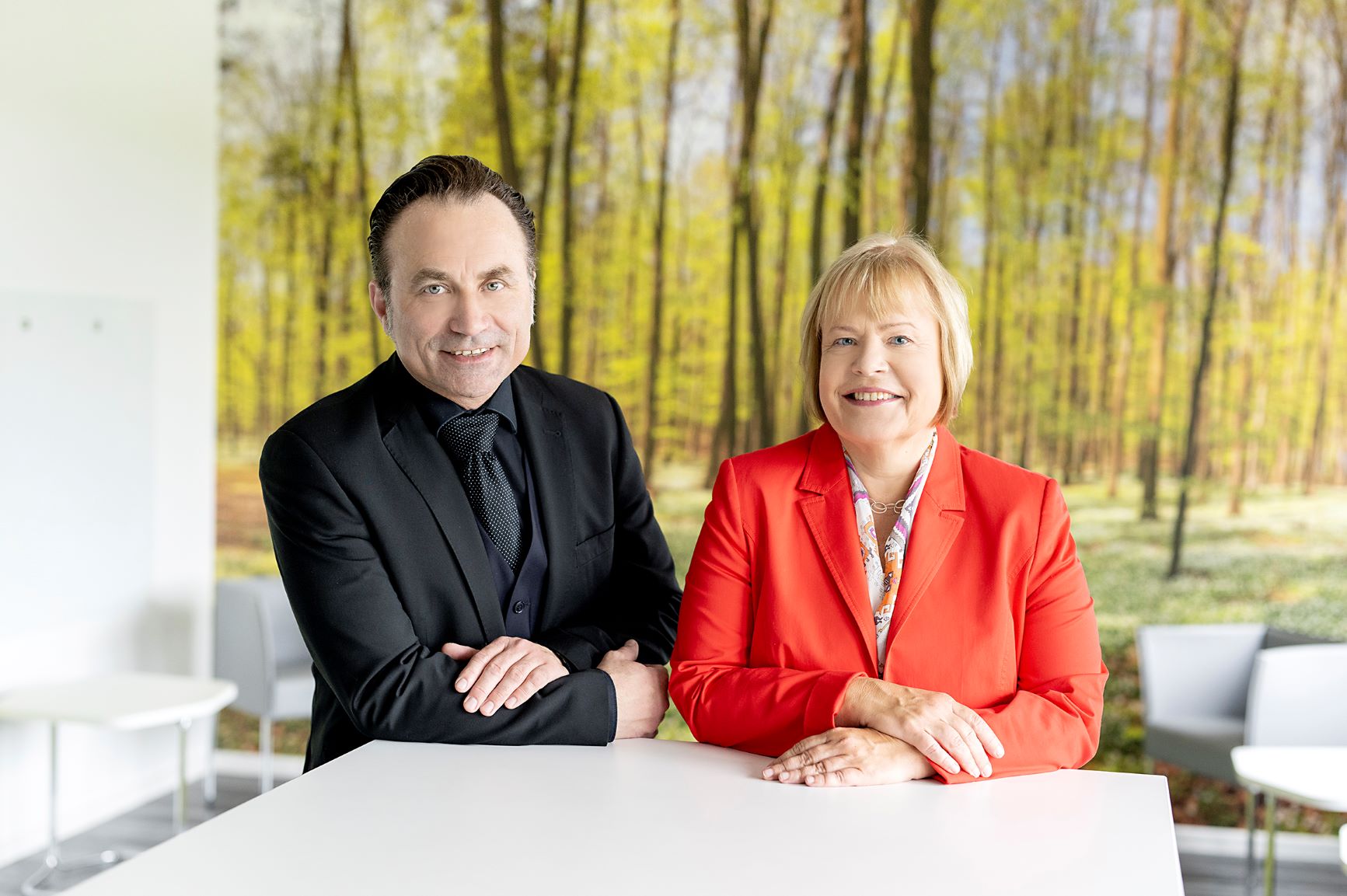 Barbara Ossyra und Dominik Blechschmidt, Geschäftsführung der Agentur für Arbeit Wesel