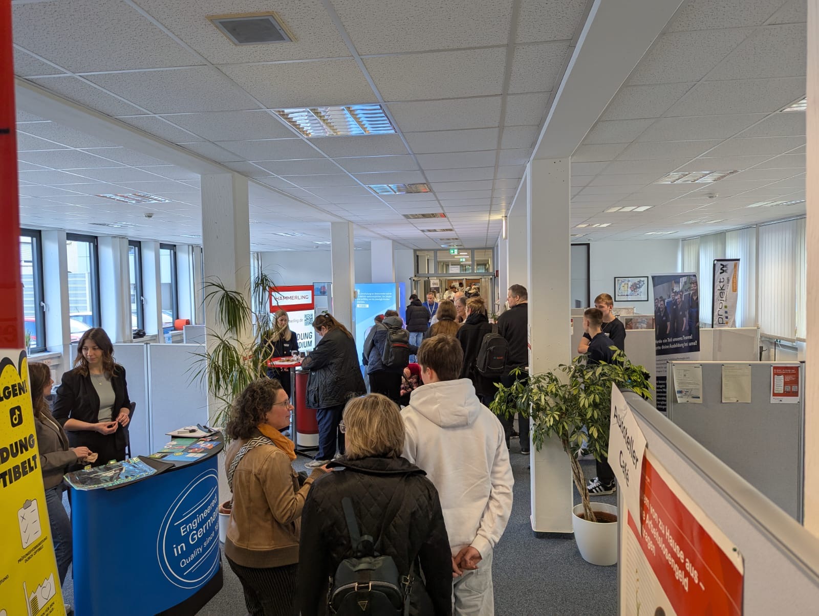Besucher der Azubi-Messe am 29.03.2025 Besucher der Azubi-Messe am 29.03.2025