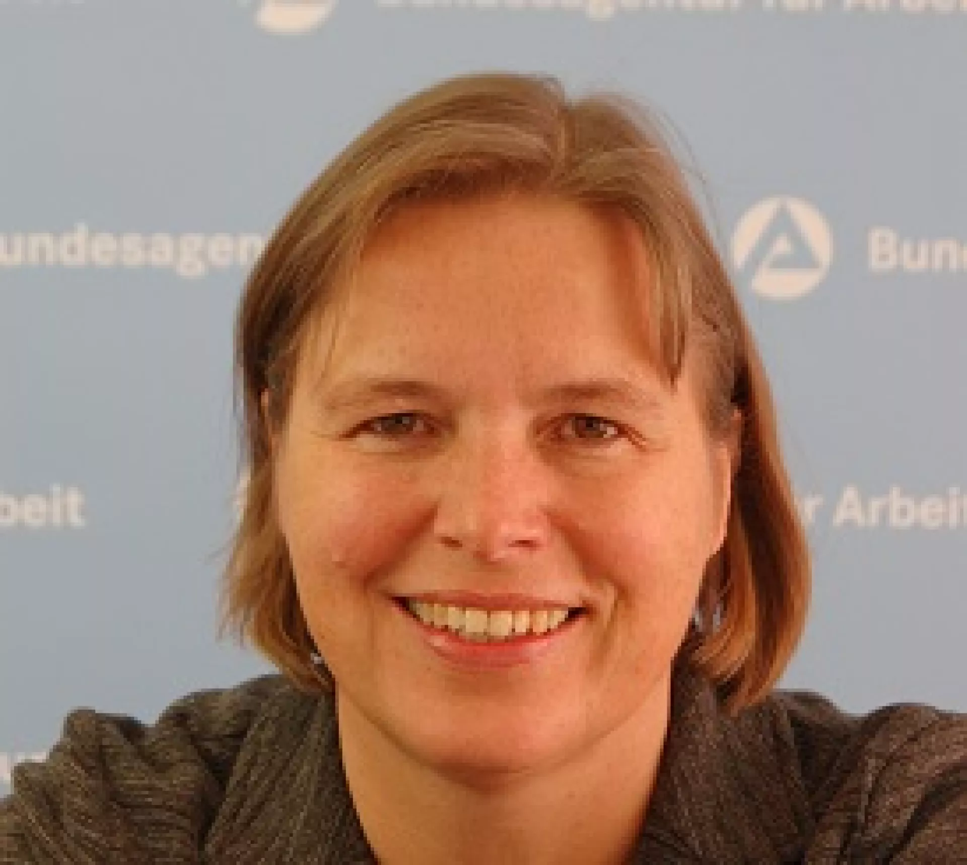 Frau Renate Böing