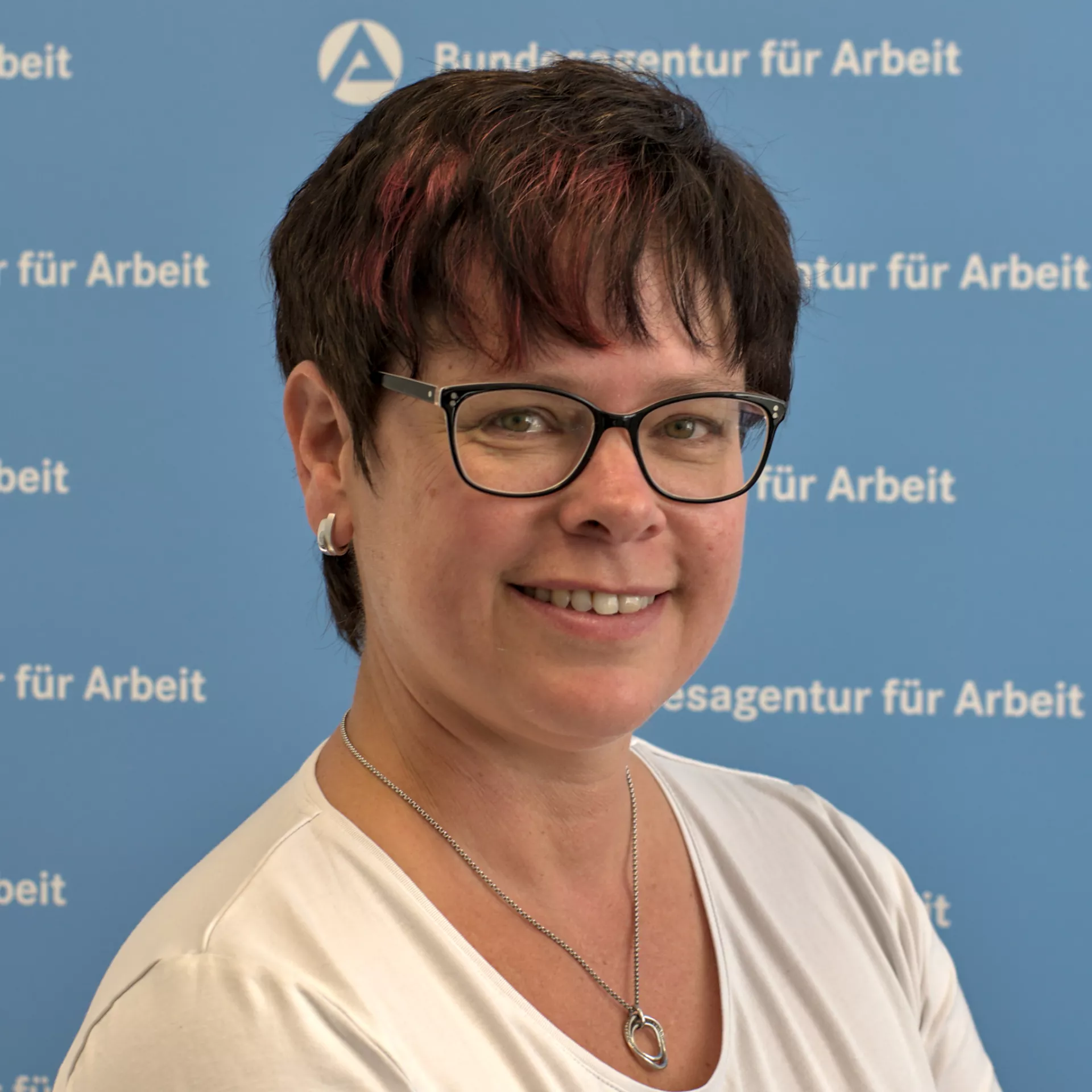 Frau Katja Dorn