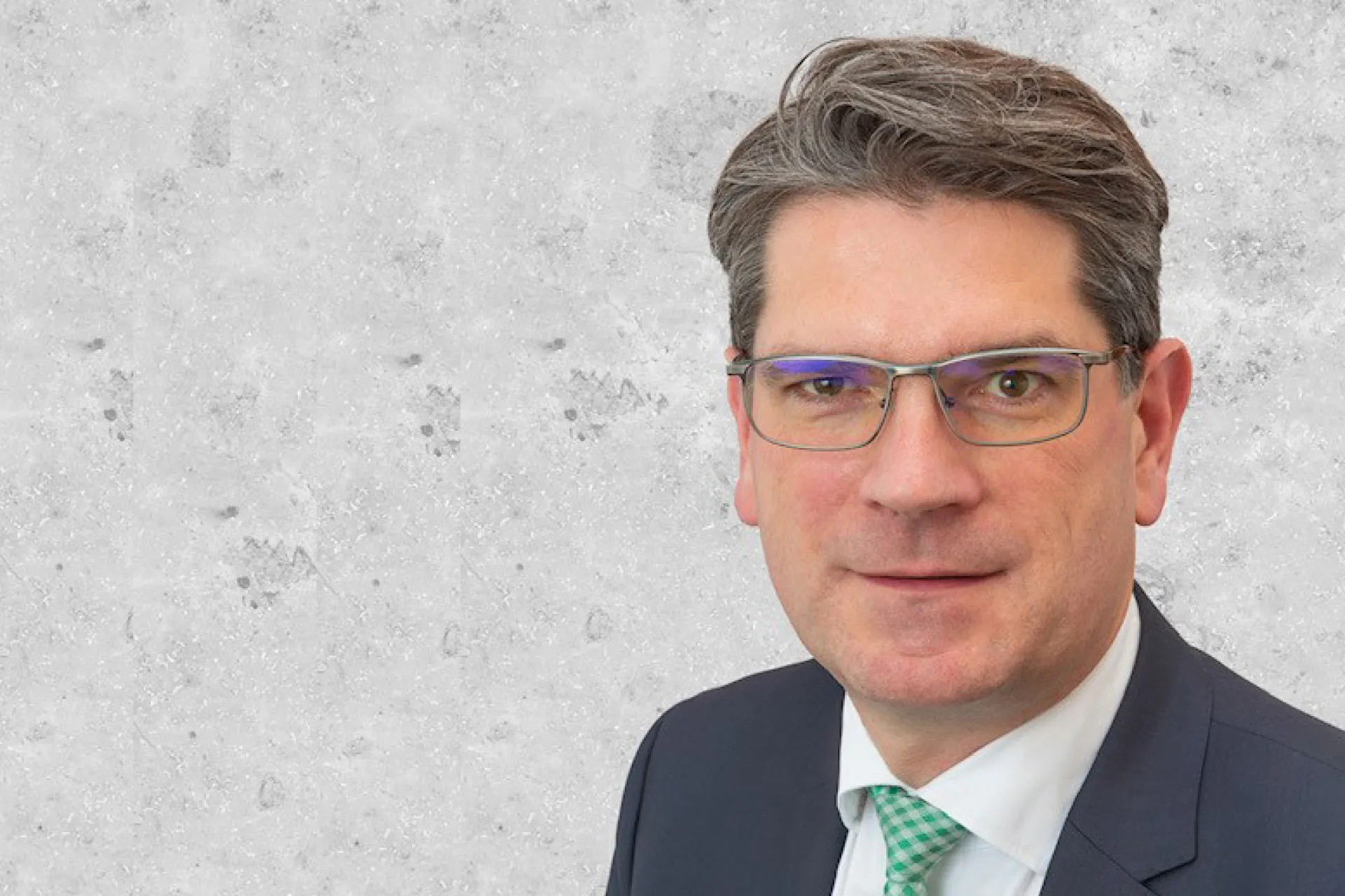 Portrait von Prof. Hans-Jörg Hennecke