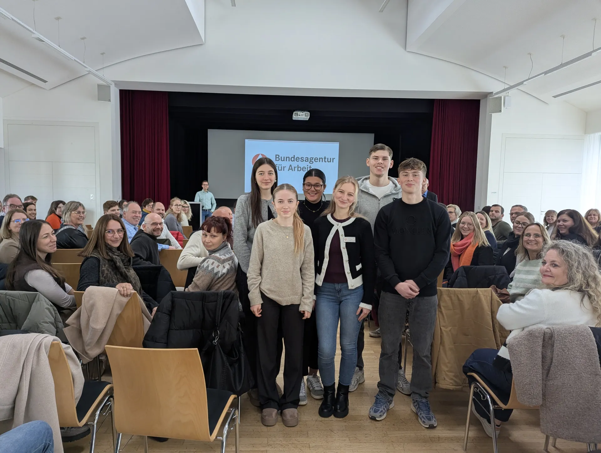 Die sechs FOSler bei der Personalversammlung