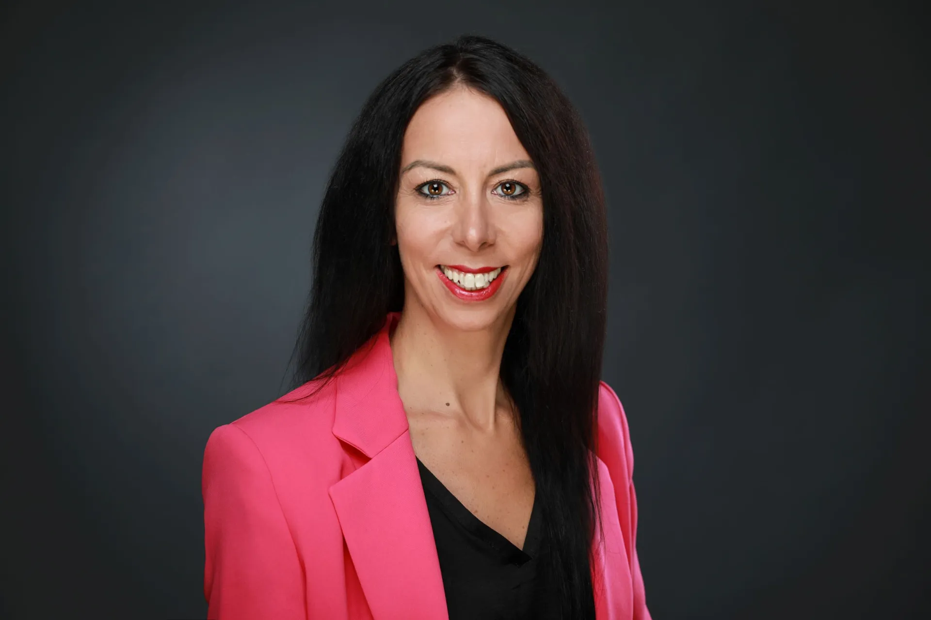 Portraitfoto von Stefanie Straub